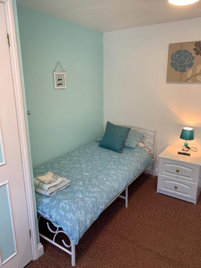 Bedrock Lodge Winterbourne Eksteriør bilde