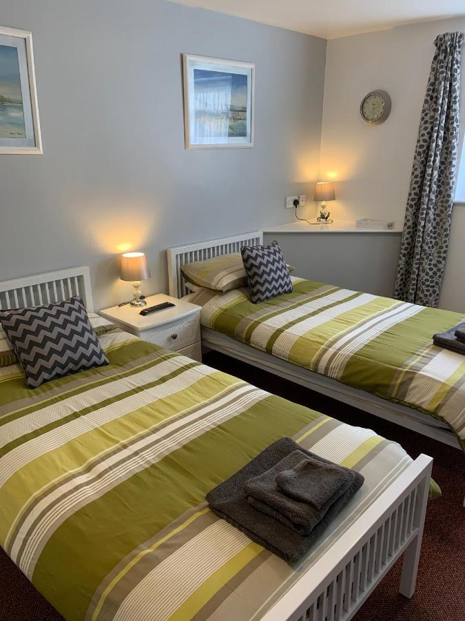 Bedrock Lodge Winterbourne Eksteriør bilde