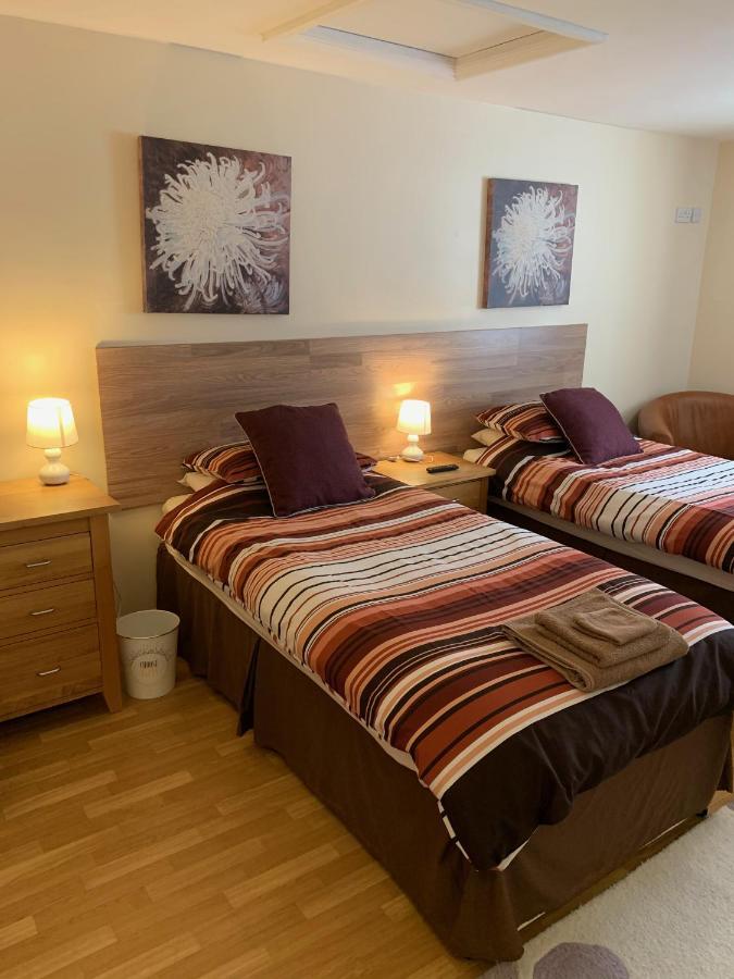 Bedrock Lodge Winterbourne Eksteriør bilde