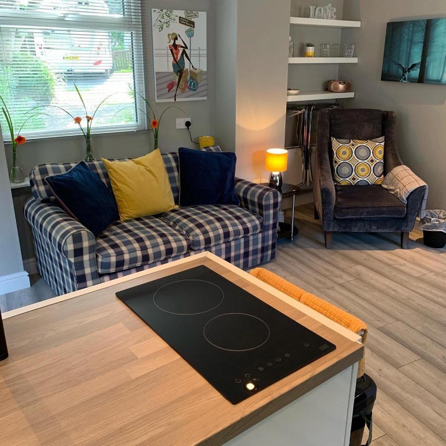 Bedrock Lodge Winterbourne Eksteriør bilde