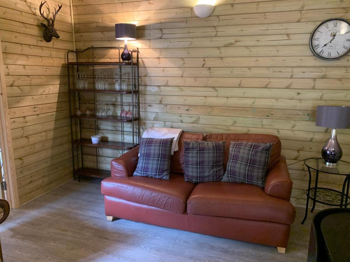 Bedrock Lodge Winterbourne Eksteriør bilde