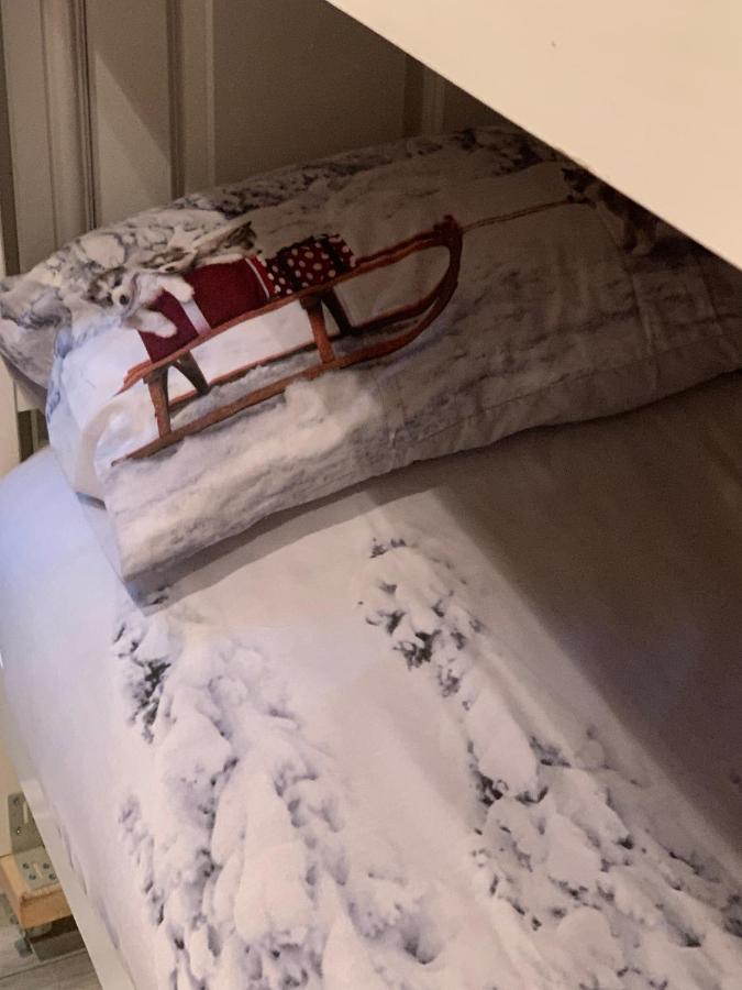 Bedrock Lodge Winterbourne Eksteriør bilde