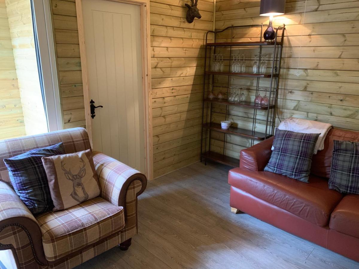 Bedrock Lodge Winterbourne Eksteriør bilde