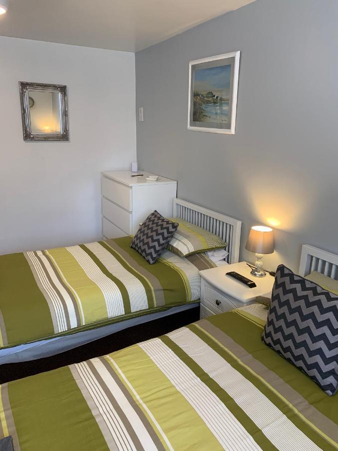 Bedrock Lodge Winterbourne Eksteriør bilde