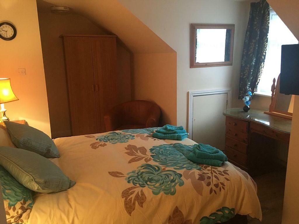 Bedrock Lodge Winterbourne Eksteriør bilde